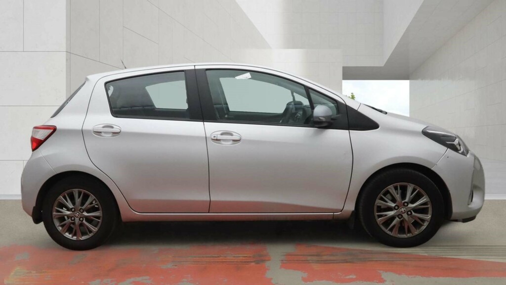 Toyota Yaris Yaris Icon Vvt-i Cvt Silver #5