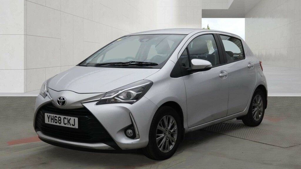 Toyota Yaris Yaris Icon Vvt-i Cvt Silver #2