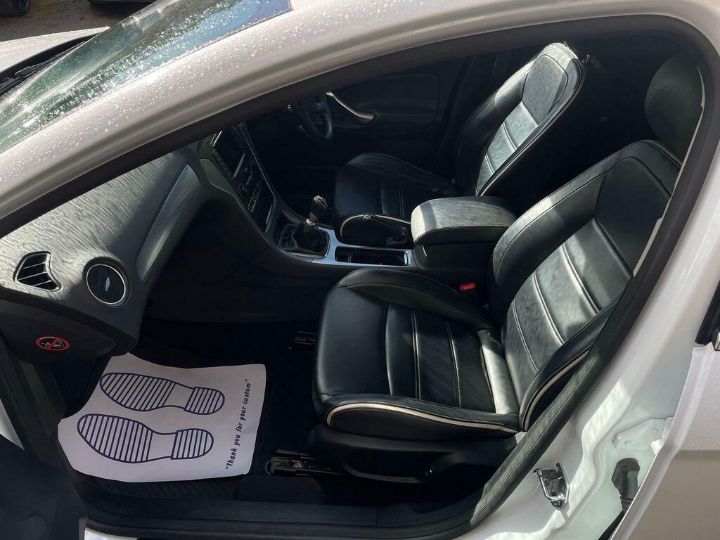 Ford Mondeo Zetec Silver #15