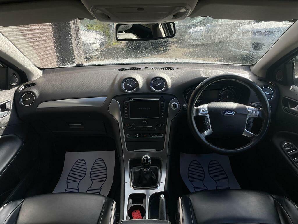 Ford Mondeo Zetec Silver #17