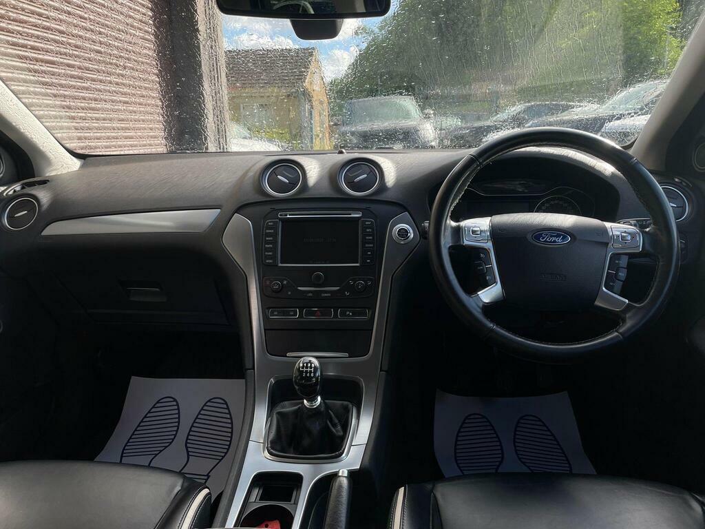 Ford Mondeo Zetec Silver #19