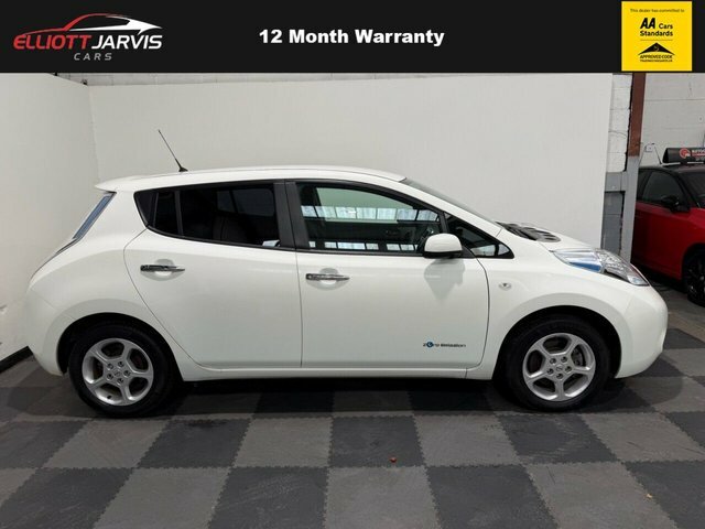 Nissan Leaf 30Kwh Acenta Hatchback 109 Bhp White #2