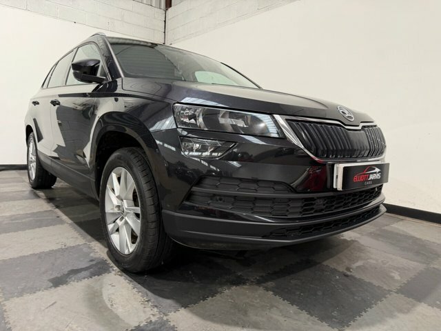 Skoda Karoq Edition Green #9