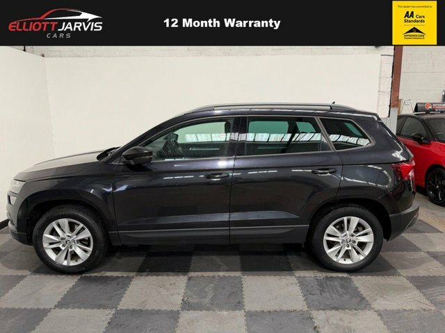 Skoda Karoq Edition Green #4