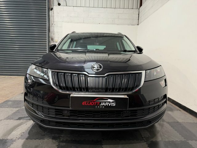 Skoda Karoq Edition Green #10