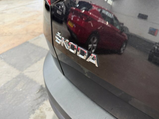 Skoda Karoq Edition Green #72