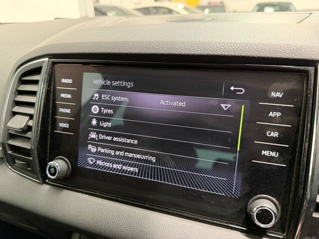 Skoda Karoq Edition Green #56