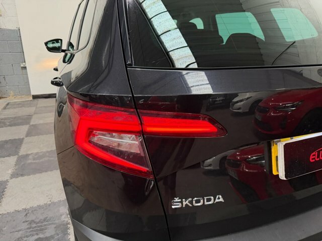 Skoda Karoq Edition Green #71