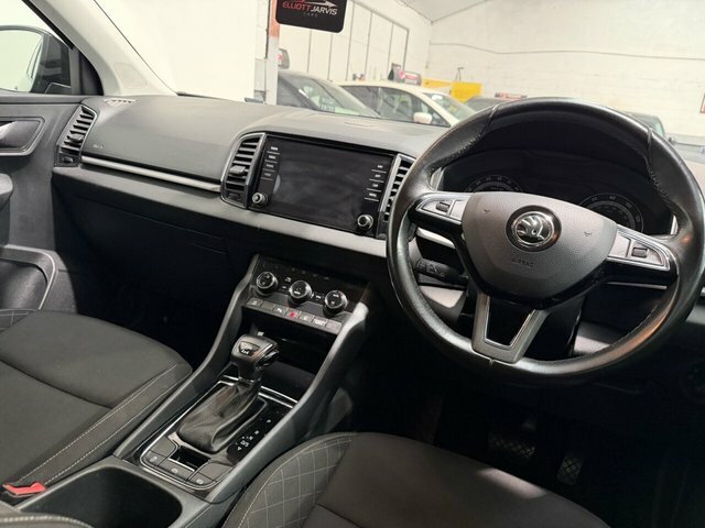 Skoda Karoq Edition Green #42