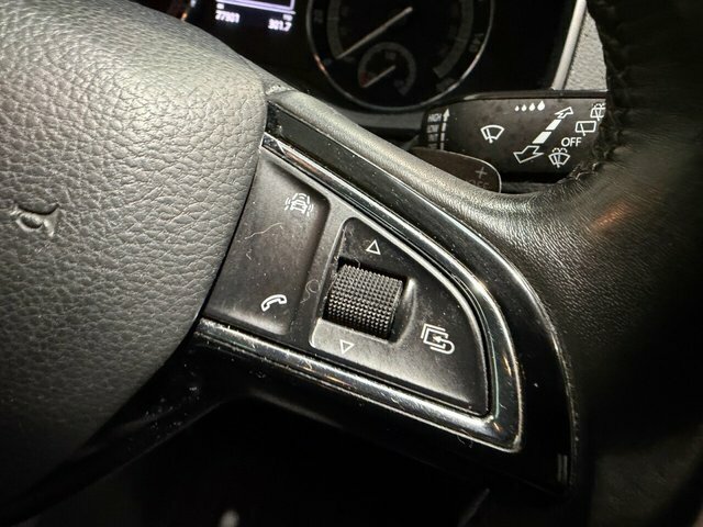 Skoda Karoq Edition Green #26