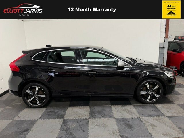 Volvo V40 2.0 T3 Gpf R-design Hatchback Eu YX68GKG Black #2