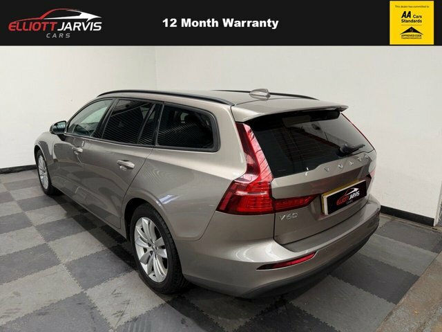 Volvo V60 2.0 D3 Momentum Estate Euro 6 S DX19UAV Grey #3