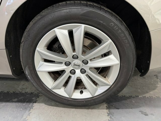 Volvo V60 2.0 D3 Momentum Estate Euro 6 S DX19UAV Grey #6