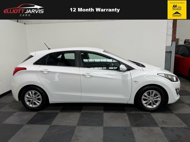 Hyundai I30 1.6 Crdi Blue Drive Se Hatchback BW17MSX White #2