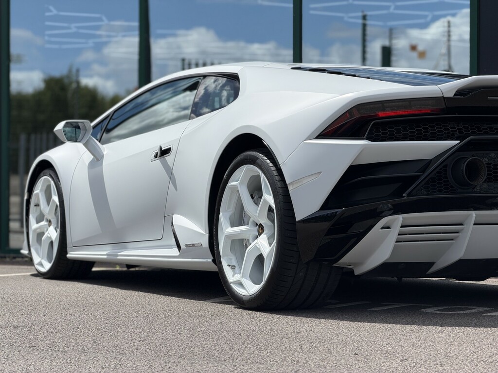 Lamborghini Huracan 5.2 V10 White #86