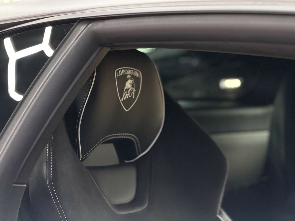 Lamborghini Huracan 5.2 V10 White #101