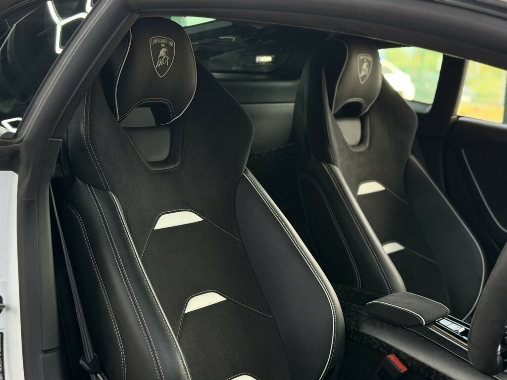 Lamborghini Huracan 5.2 V10 White #99