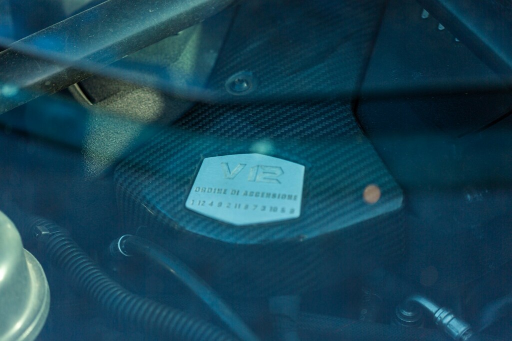 Lamborghini Aventador V12 White #32