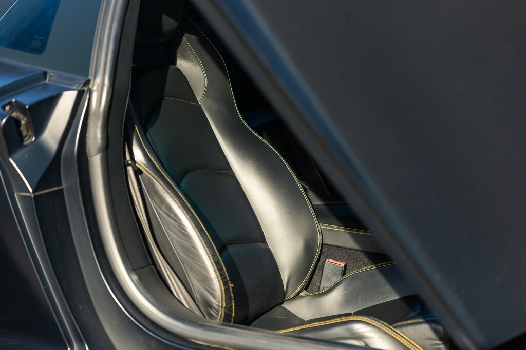 Lamborghini Aventador V12 White #50