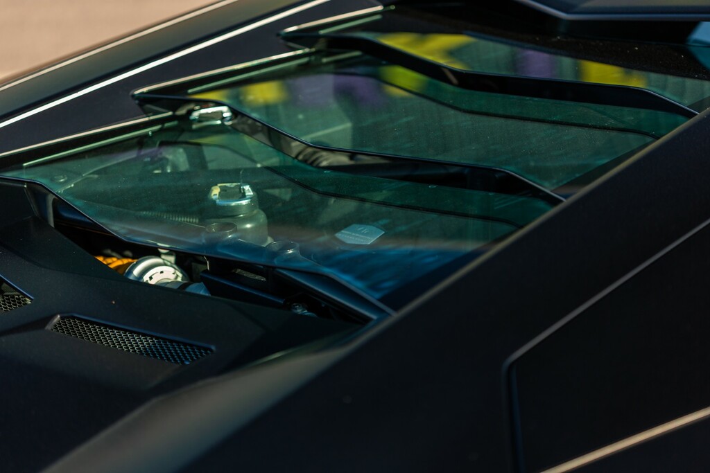 Lamborghini Aventador V12 White #98