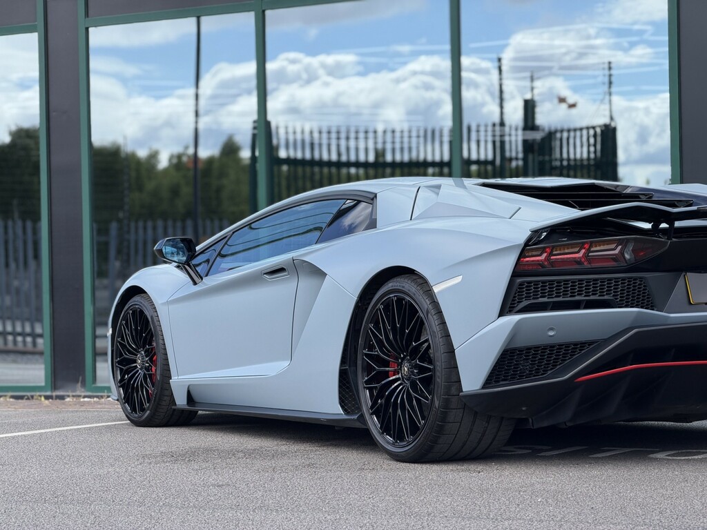 Lamborghini Aventador S Black #81