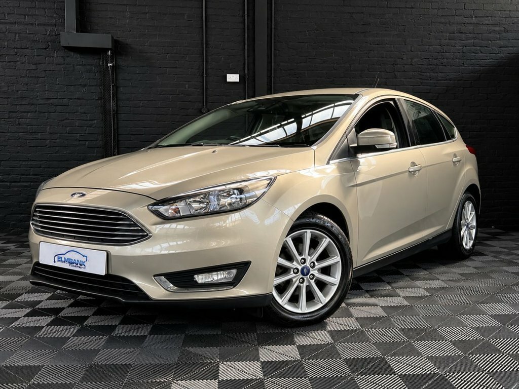 Ford Focus 1.5L Titanium Silver