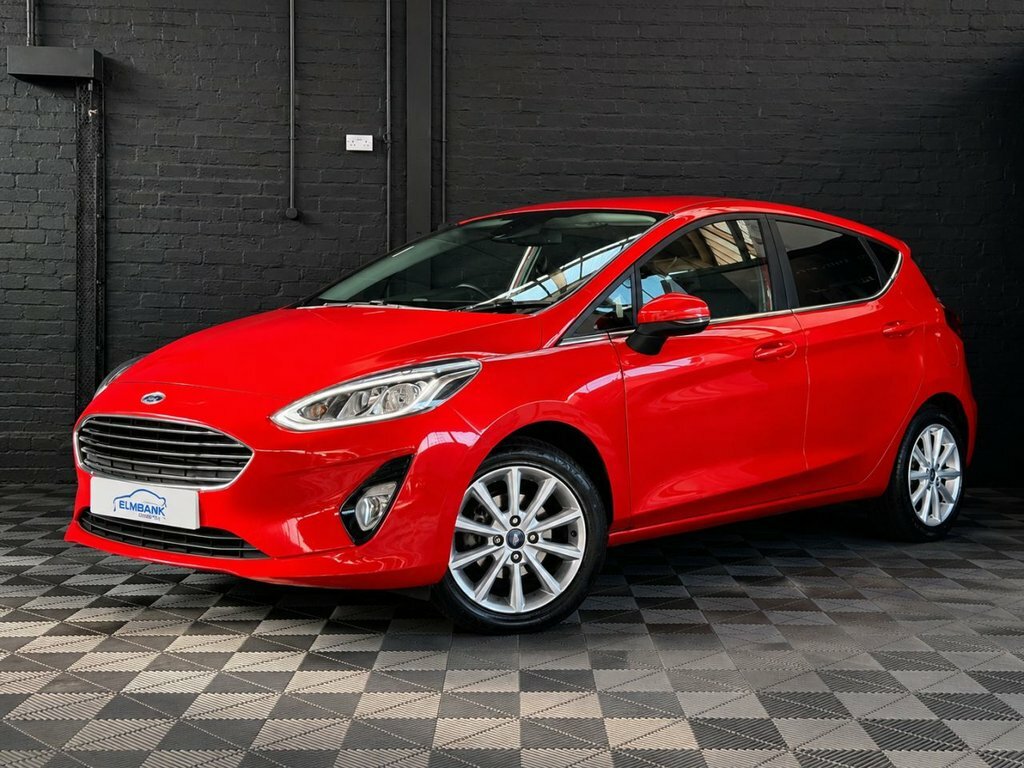 Ford Fiesta 1L Titanium Red
