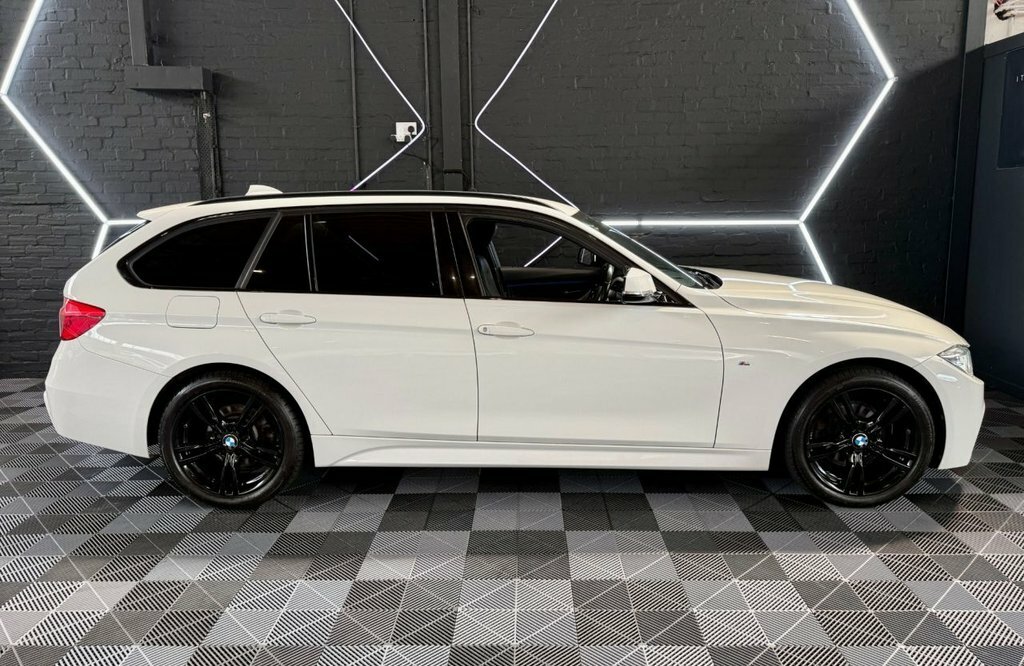 BMW 3 Series 2L M Sport YL16UXX White #4