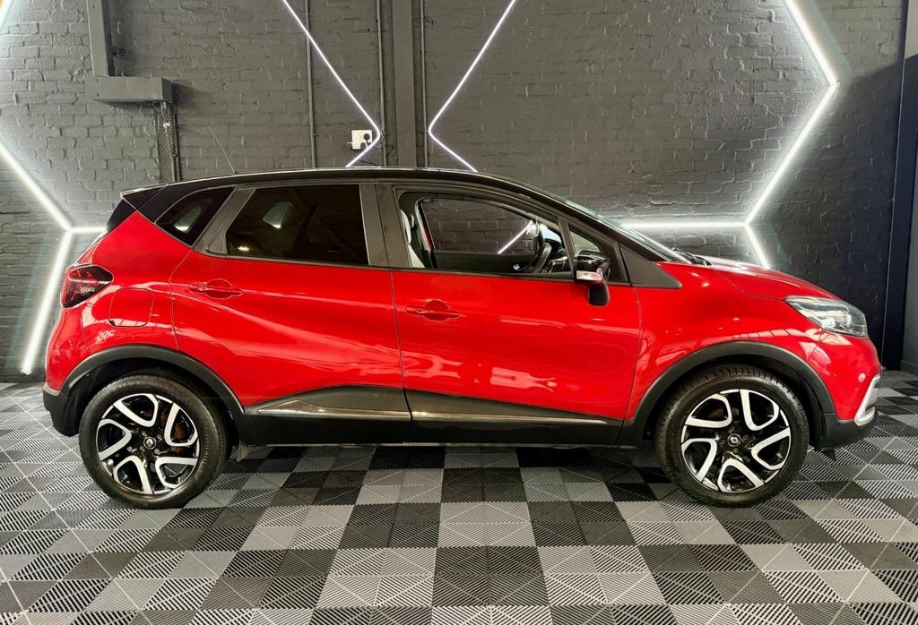 Renault Captur 0.9L Iconic MK19BVR Red #4