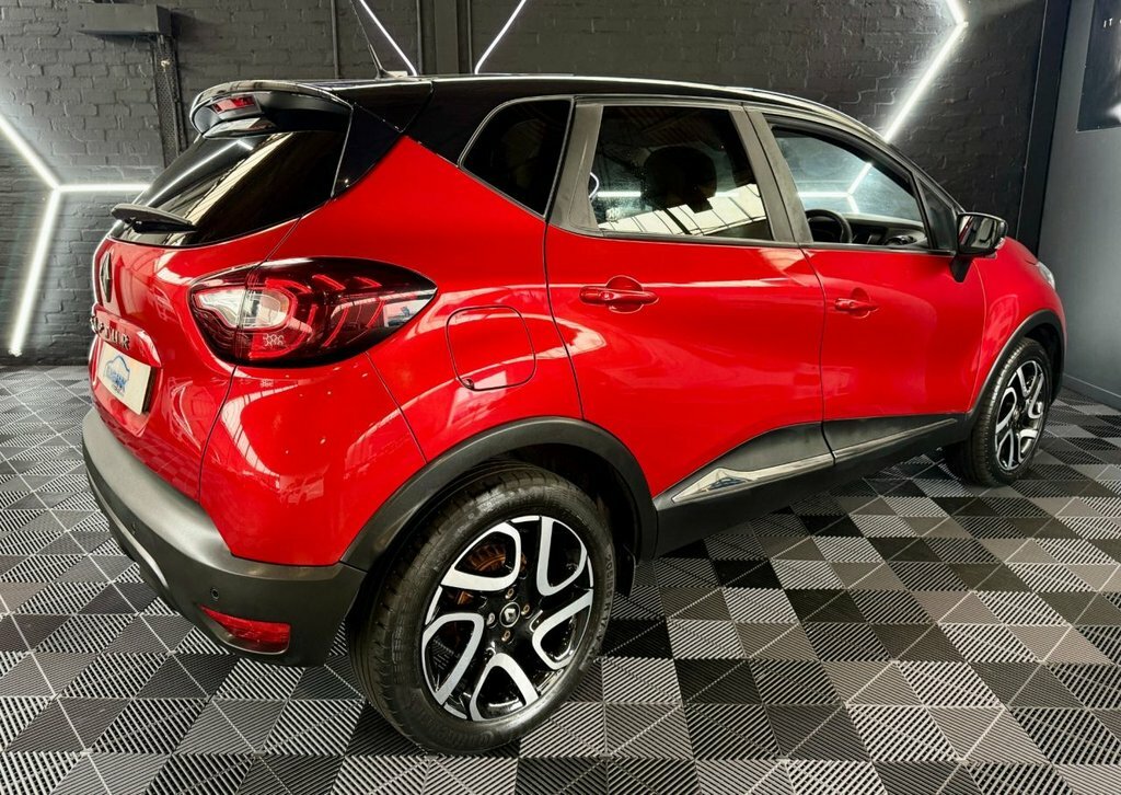 Renault Captur 0.9L Iconic MK19BVR Red #5