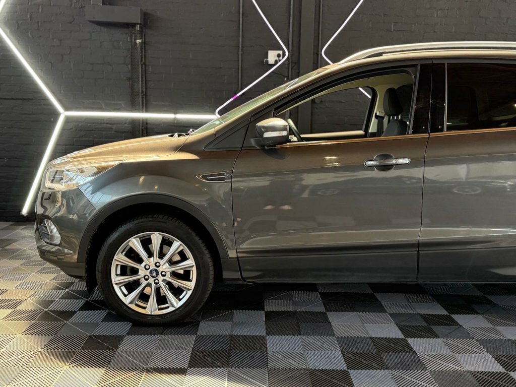 Ford Kuga 2L Titanium Edition Grey #4