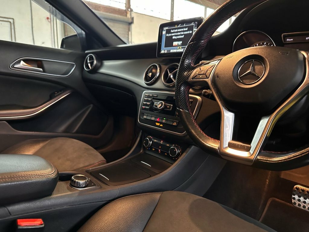 Mercedes-Benz GLA Class 2.1L Amg Line White #5