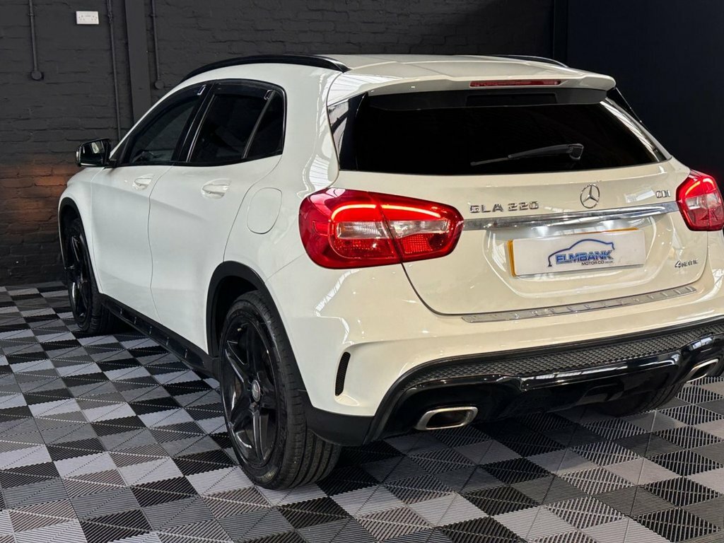 Mercedes-Benz GLA Class 2.1 Gla200 Cdi Amg Line 4Matic Silver #17
