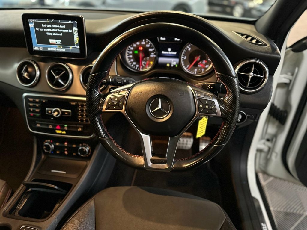 Mercedes-Benz GLA Class 2.1L Amg Line White #4