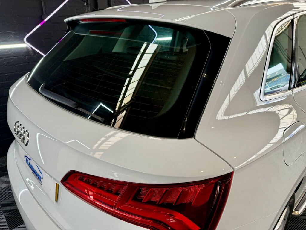 Audi Q5 2L Sport NG19ZNF White #3