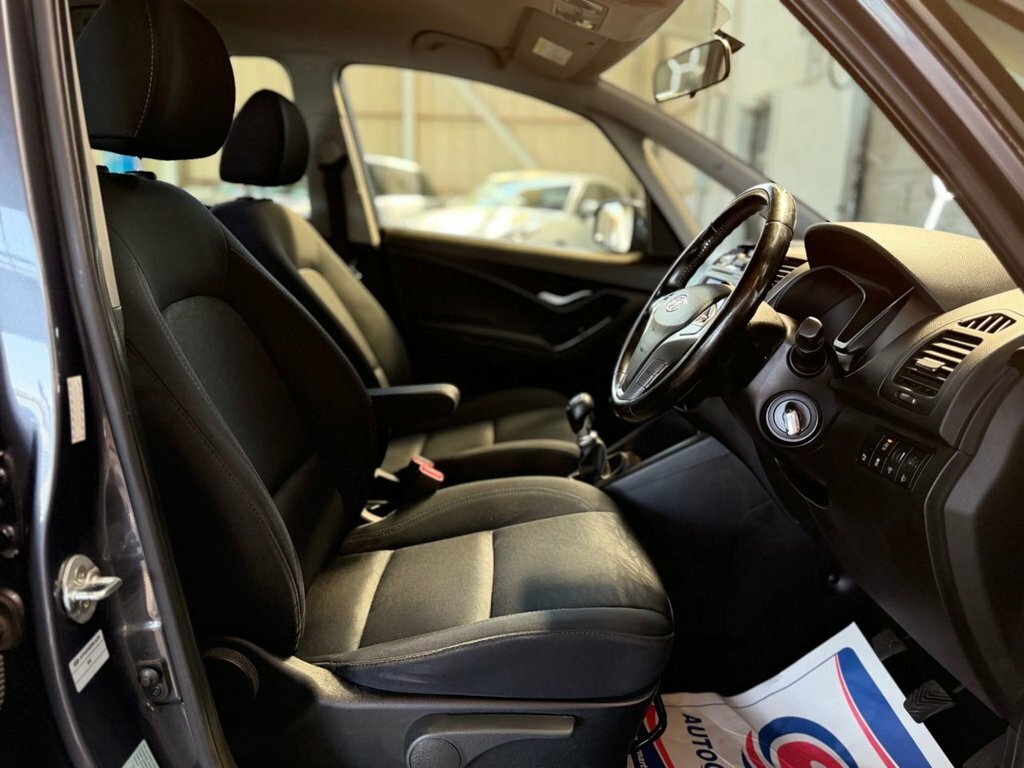 Hyundai Ix20 1.6L Premium White #20