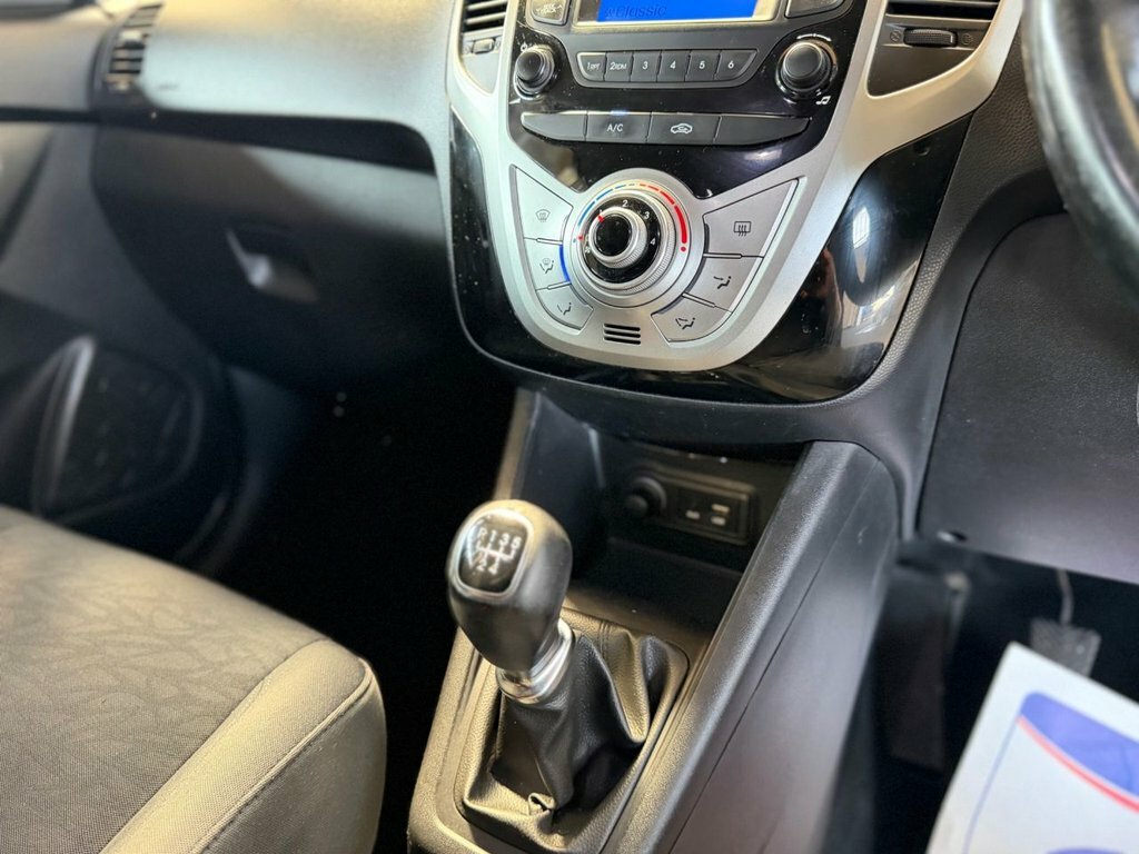 Hyundai Ix20 1.6L Premium White #22