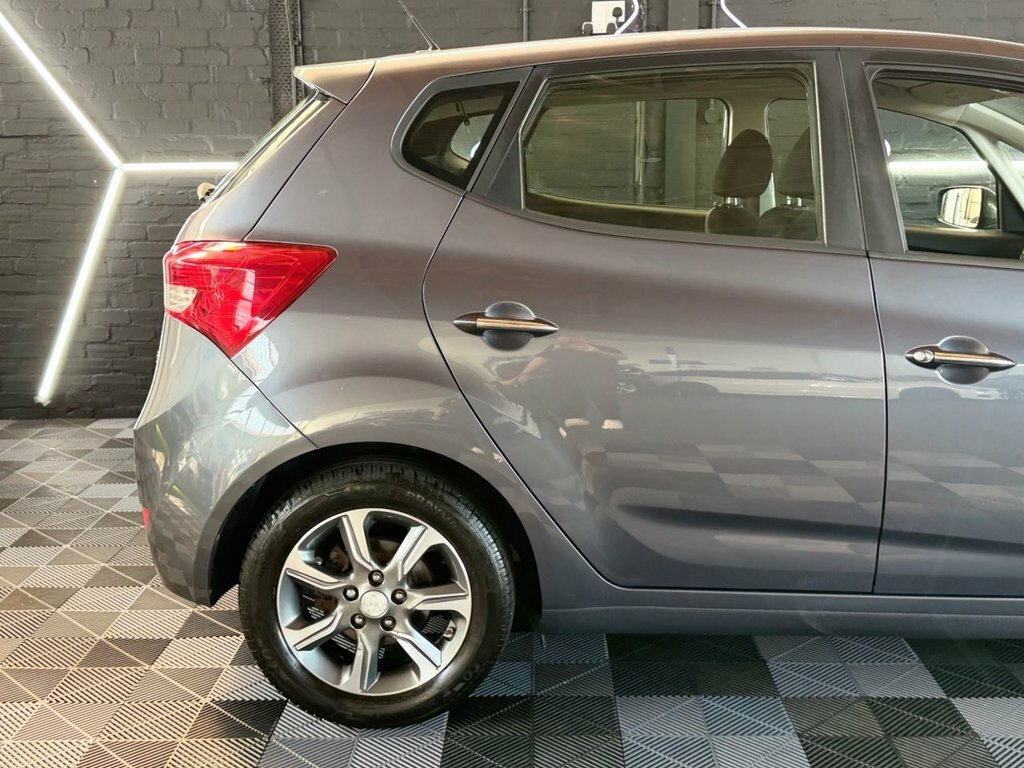Hyundai Ix20 1.6L Premium White #25
