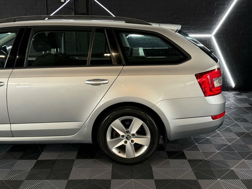 Skoda Octavia 2.0 Tdi Elegance Euro 5 Ss Blue #7
