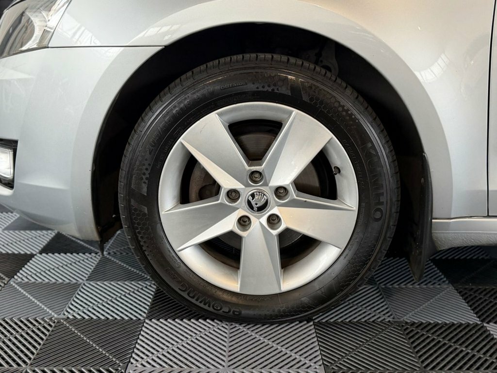 Skoda Octavia 1.6L Se Silver #4