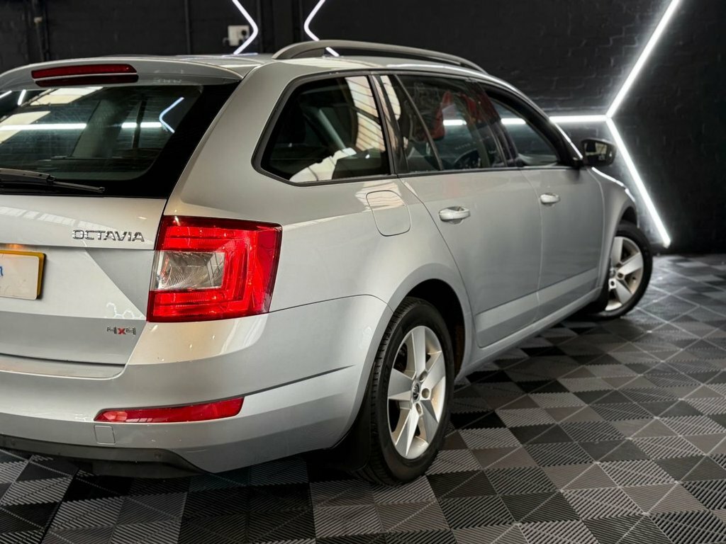 Skoda Octavia 2.0 Tdi Elegance Euro 5 Ss Blue #27