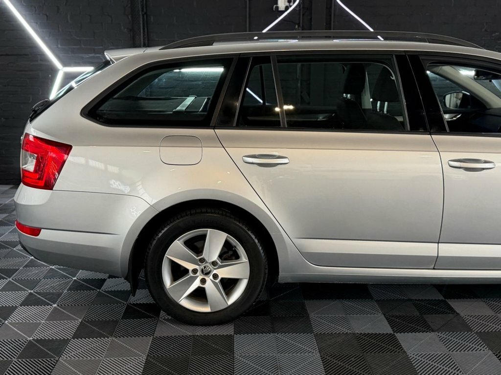 Skoda Octavia 2.0 Tdi Elegance Euro 5 Ss Blue #25