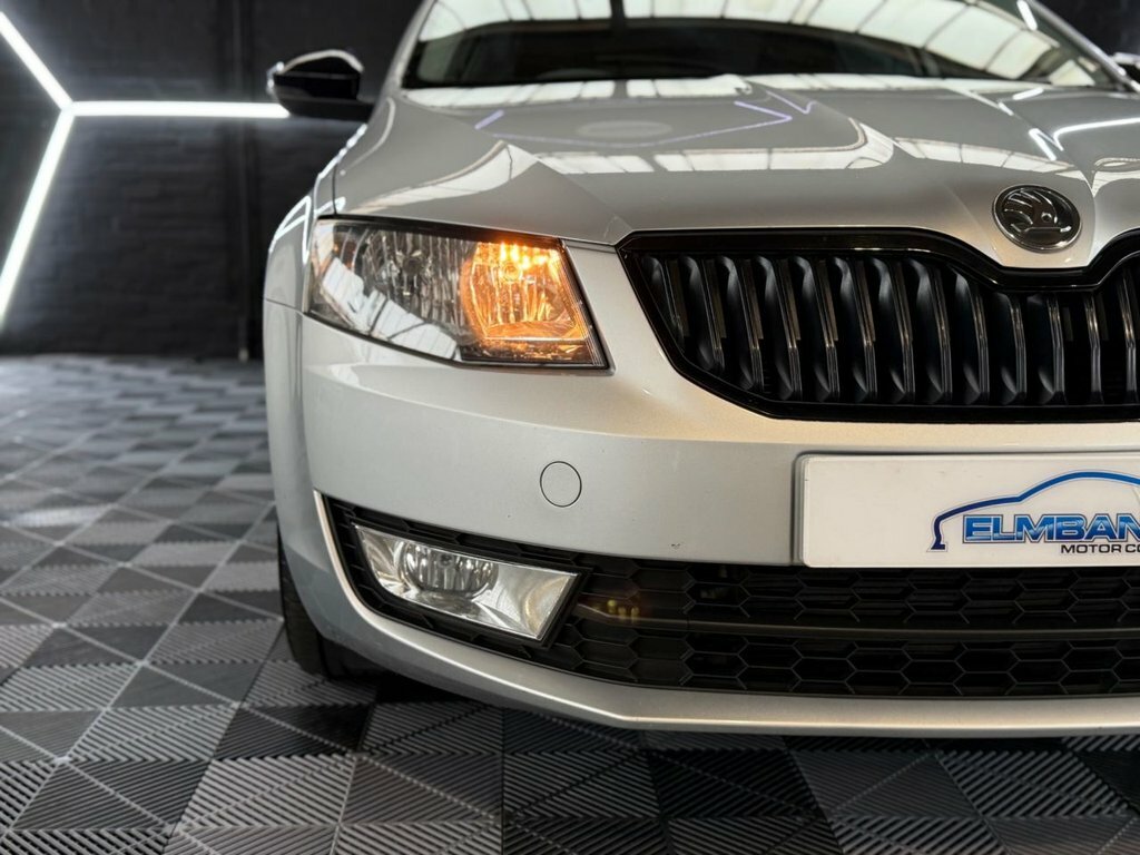 Skoda Octavia 2.0 Tdi Elegance Euro 5 Ss Blue #31