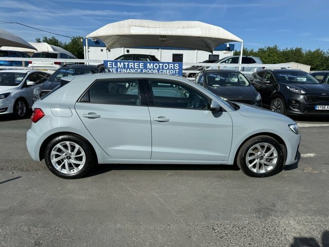 Audi A1 1.0 Tfsi 25 Sport Edition Sportback 5 D FY70XWU Grey #3