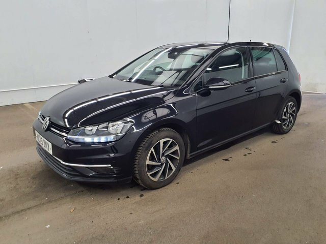 Volkswagen Golf 1.6 Turbo Tdi Match Edition Hatchb NC19YNY Black #4