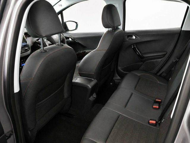 Peugeot 2008 Suv 1.2 Puretech Gt Line 2017 Red #8