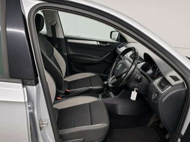 Skoda Rapid 1.0 Tsi Se Edition Hatchback Manua Silver #2