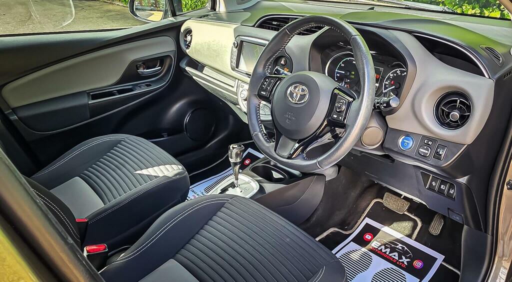 Toyota Yaris 1.5 Vvt-h Icon Tech E-cvt Euro 6 Ss 20186 EF67KXV Brown #3