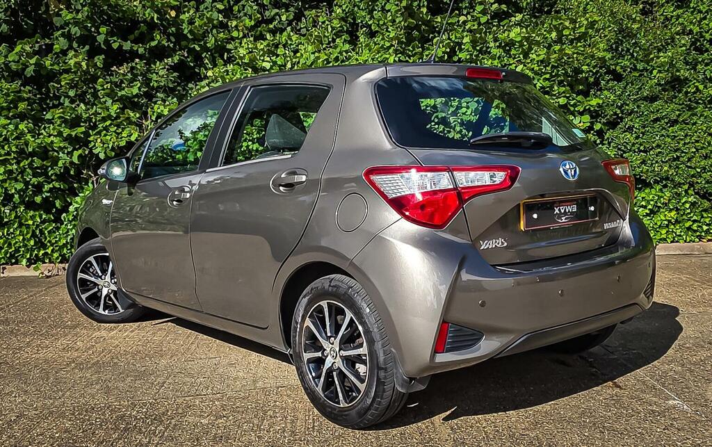 Toyota Yaris 1.5 Vvt-h Icon Tech E-cvt Euro 6 Ss 20186 EF67KXV Brown #6