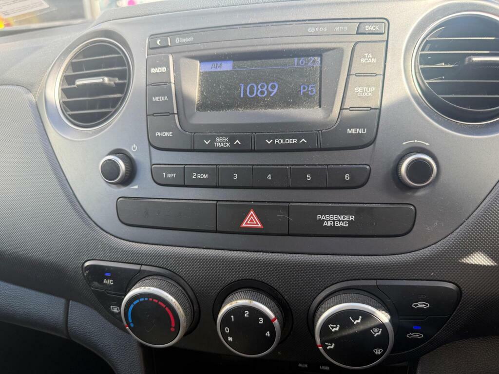 Hyundai I10 Hatchback 1.0 Se 201867 Blue #25